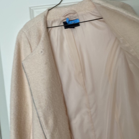 $20 Spring Sale - Picture 5 of 9